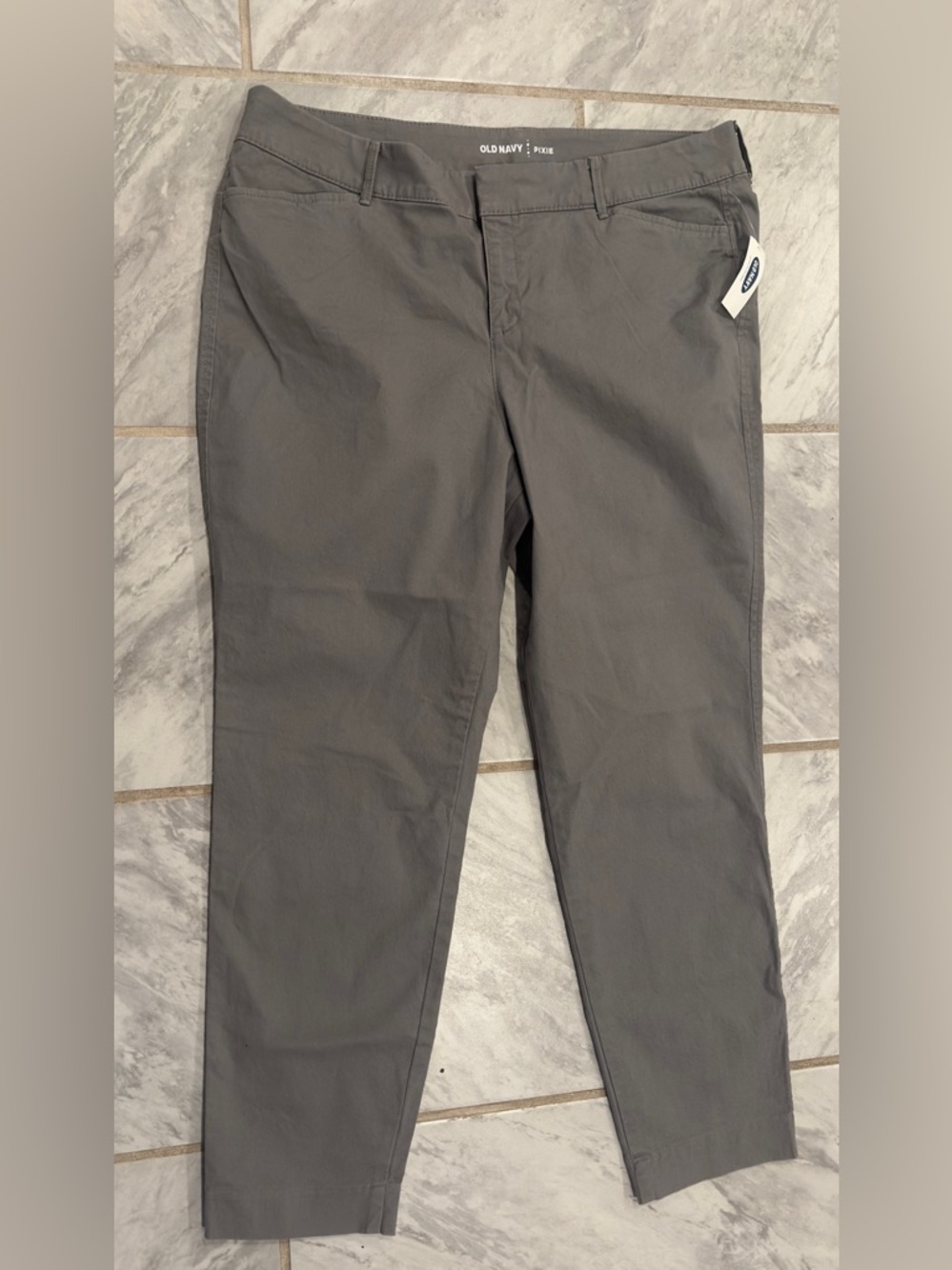 NWT Old Navy Womens Gray Pixie Pants Size 14 (36Wx27.5L)